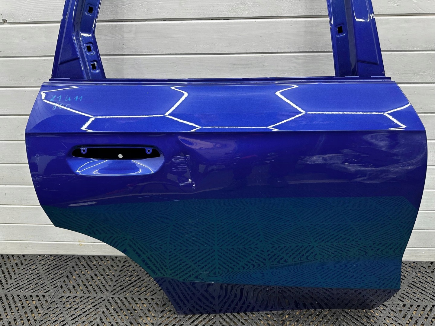 door rear. rear part side right BMW X1 U11 5A38656