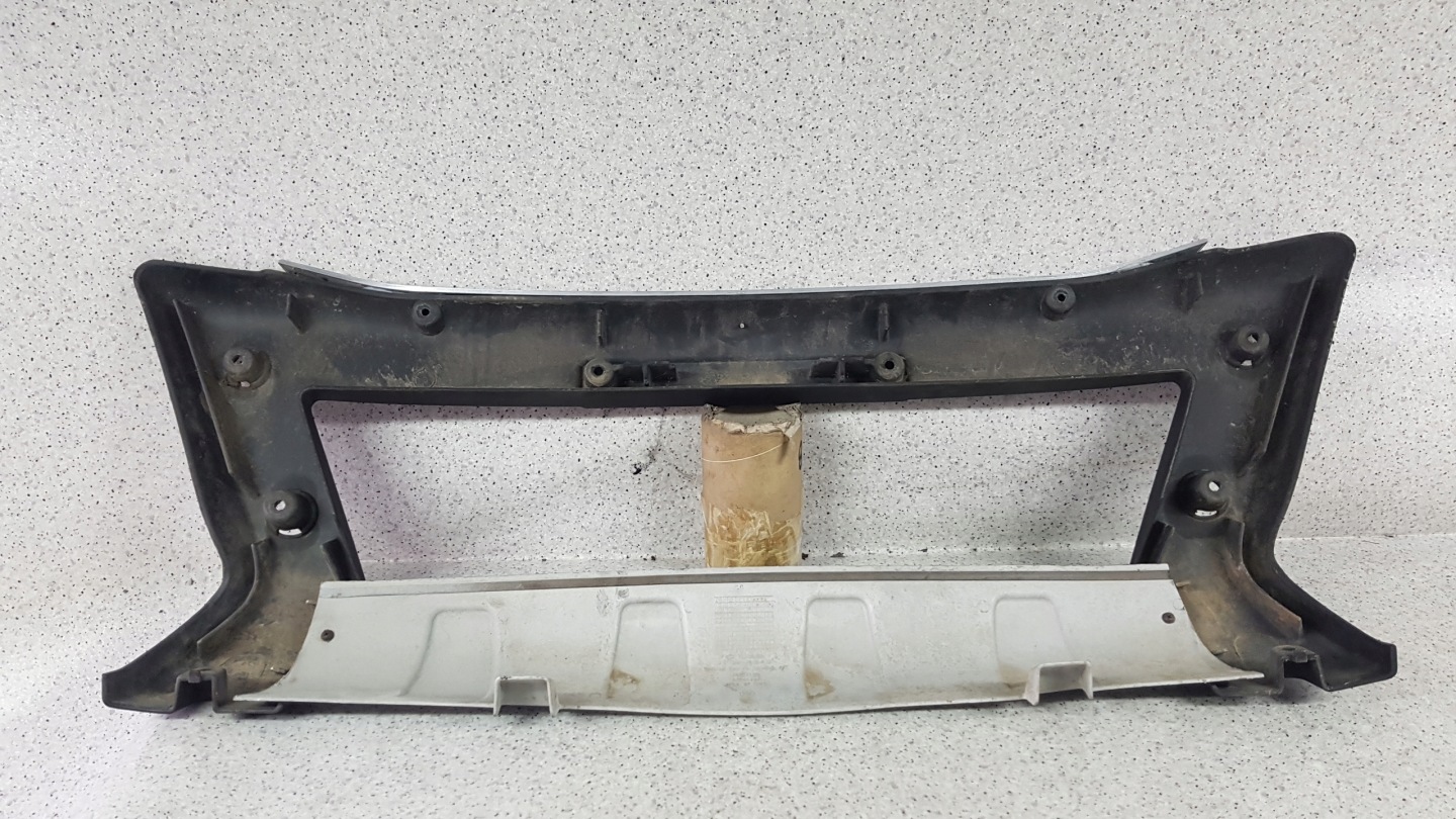 TOYOTA HILUX 2012 - KANGUR cap bumper front 8981