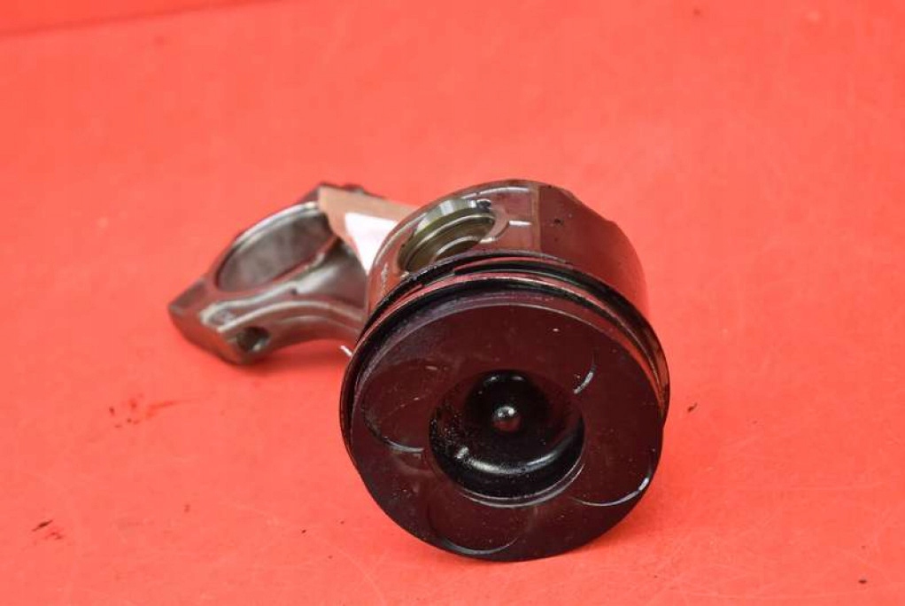 piston connecting rod M57 BMW E39 3.0 D 193 KM LIFT 00-04