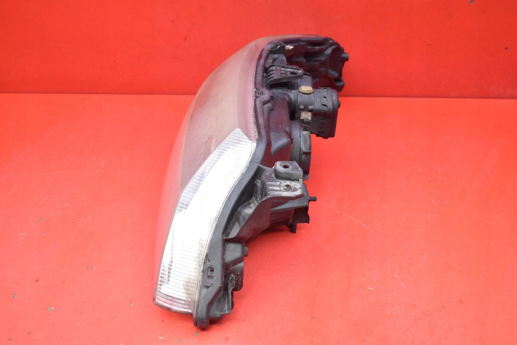 REFLEKTOR right light front XENON EU 8200002466 RENAULT LAGUNA 2 II 01-05