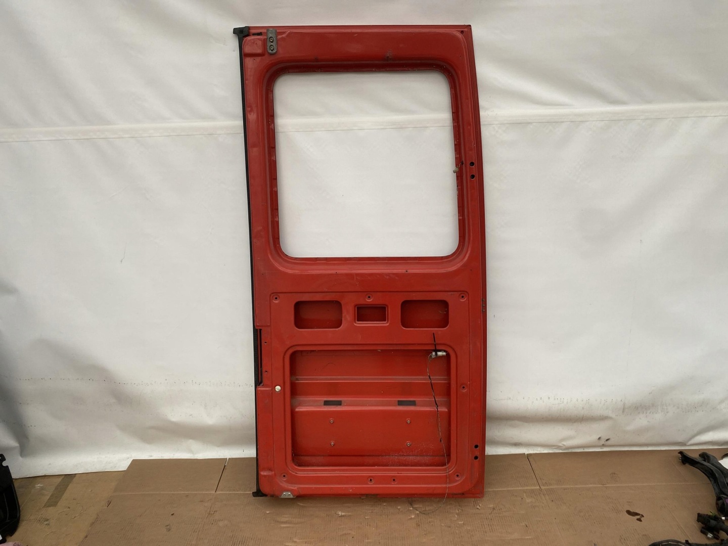 VW LT SPRINTER 901 903 95- door rear part left NISKIE red RANTY without RDZY