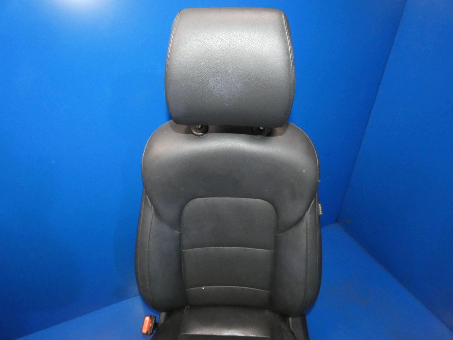 HYUNDAI TUCSON III seat driver´s left front heated