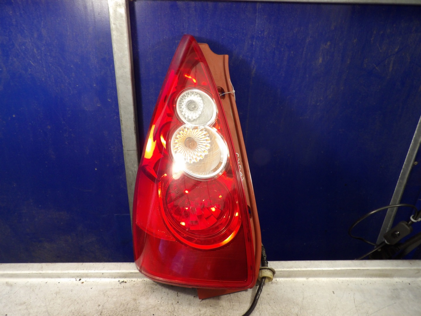 Mazda 5 light rear left P4830L