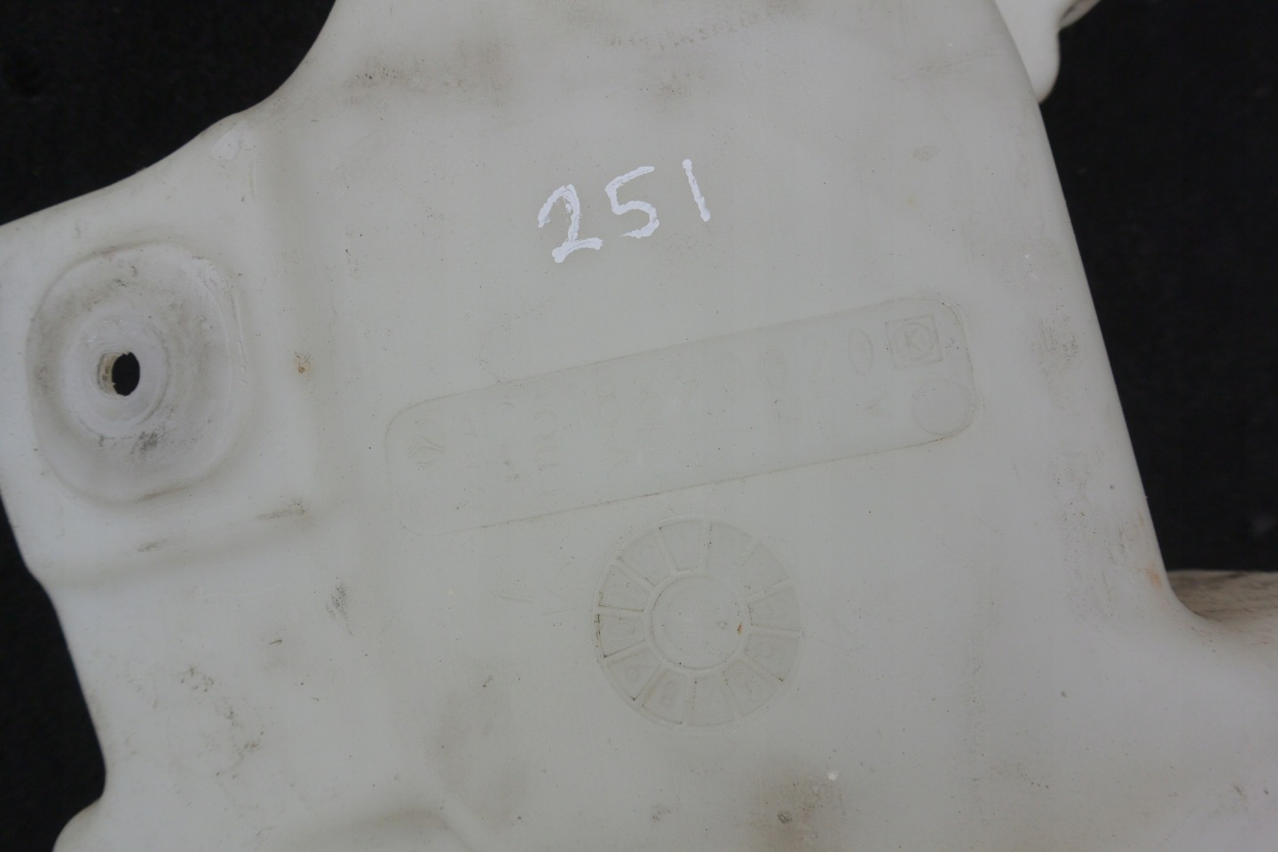 washer fluid tank MERCEDES R-KLASA W251
