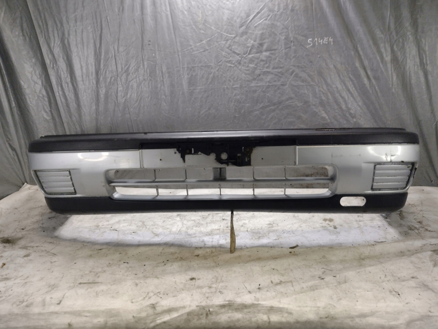 Frontstoßstange Nissan Sunny N14