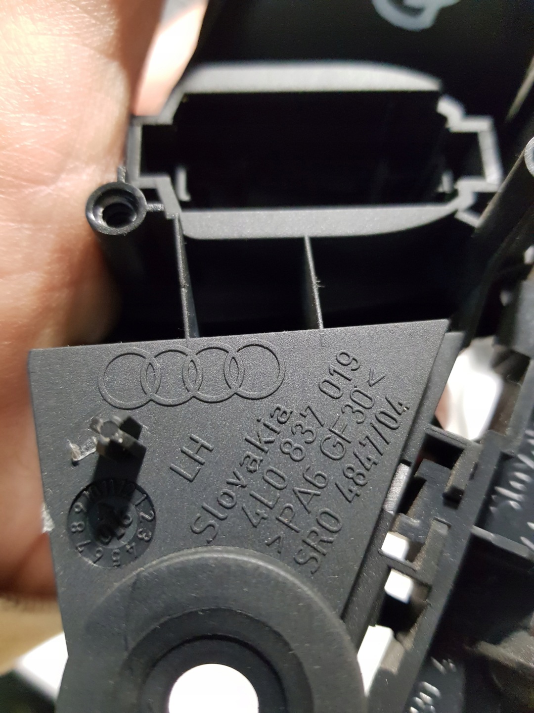 handle front left inner AUDI Q7 4L
