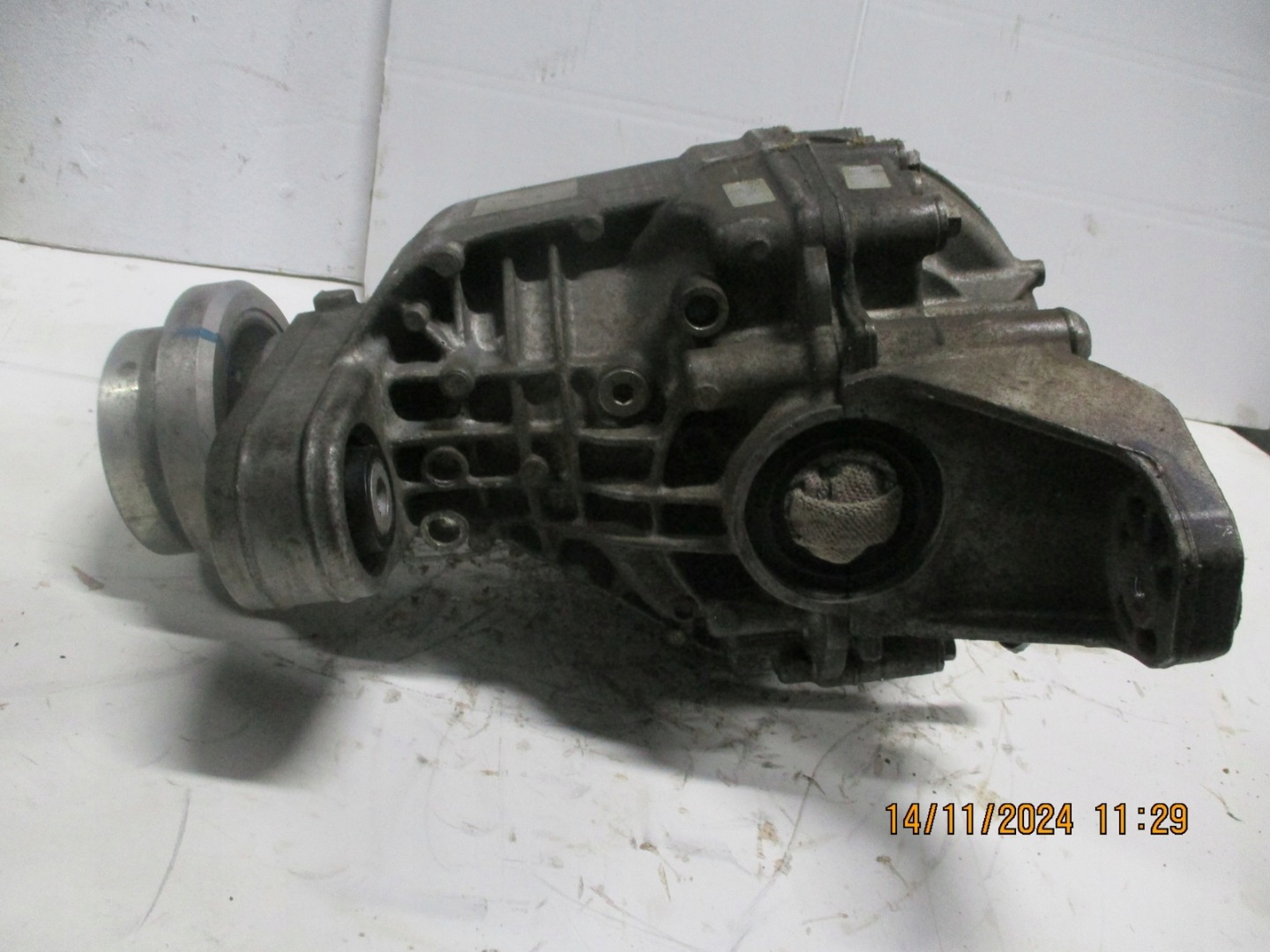 differential diff rear part MASERATI LEVANTE 06700376850