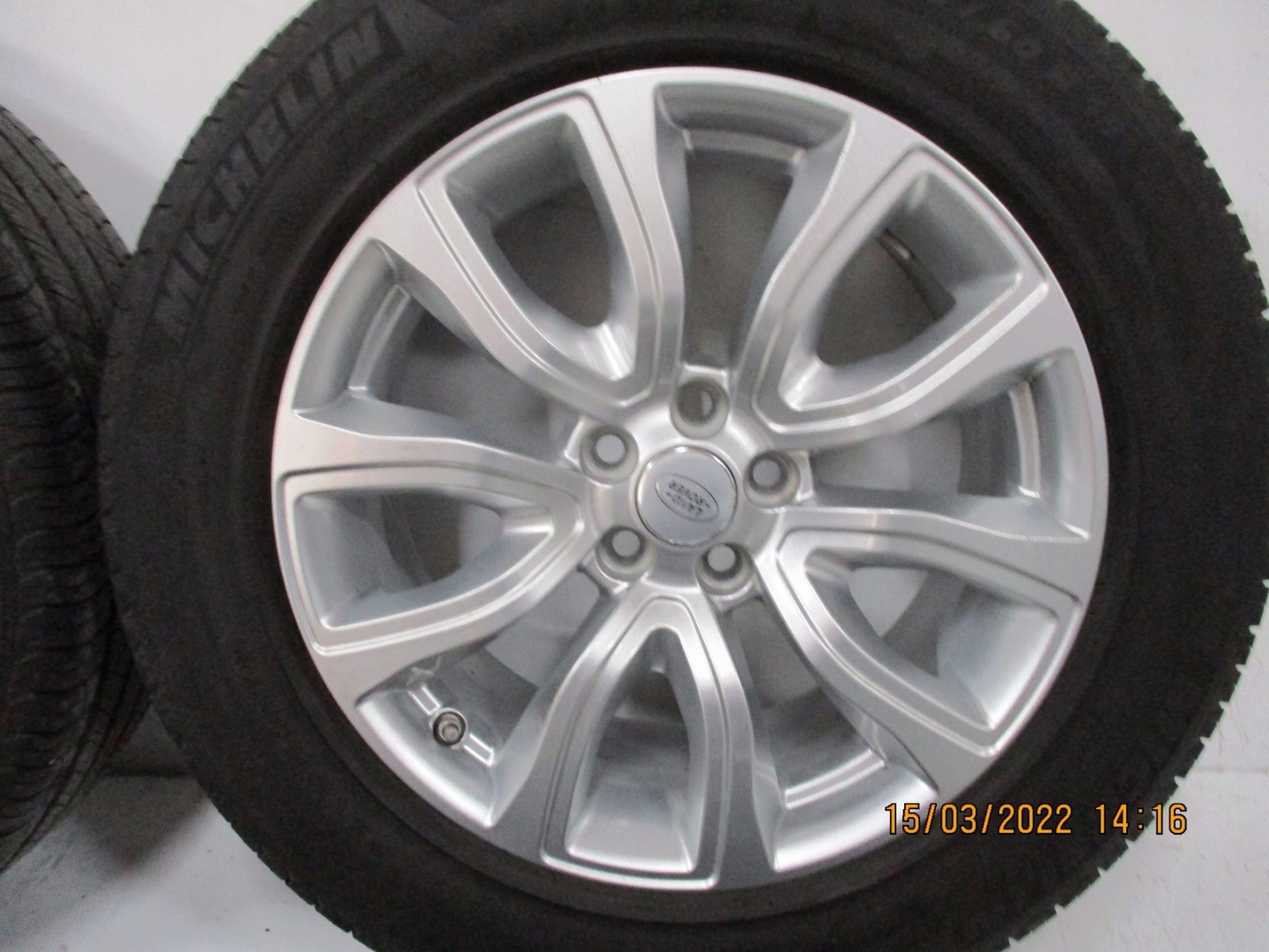 wheels discs tyres Range Rover Evoque R18 6MM