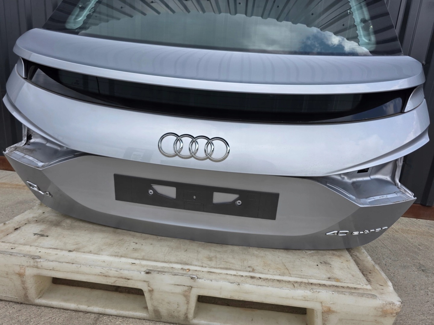boot doors rear part AUDI Q4 E-TRON SPORTBACK LZ7G original !