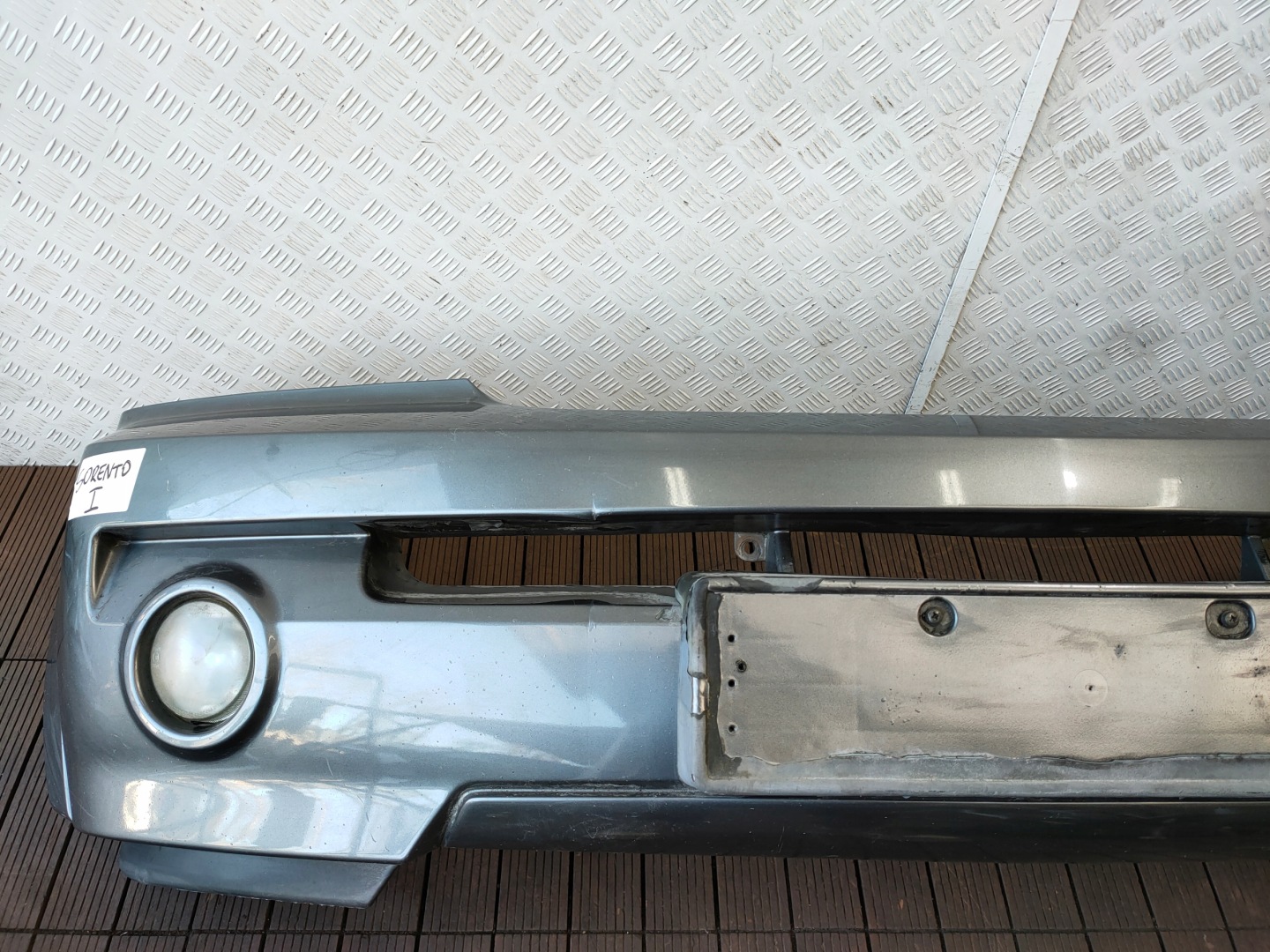 KIA SORENTO and 03-09 front bumper front fog lights OE