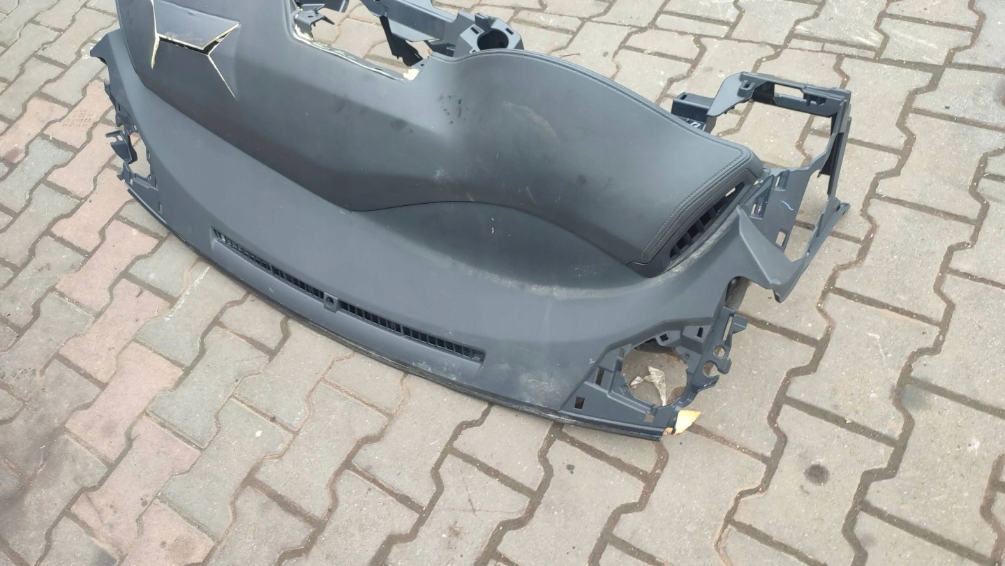 Toyota C-HR and 2019 dashboard instrument panel