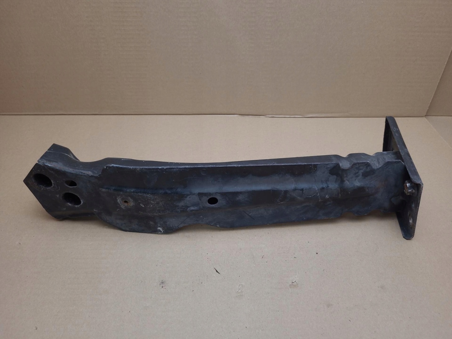 sider pillar of a bumper front Fiat 500 2 2009