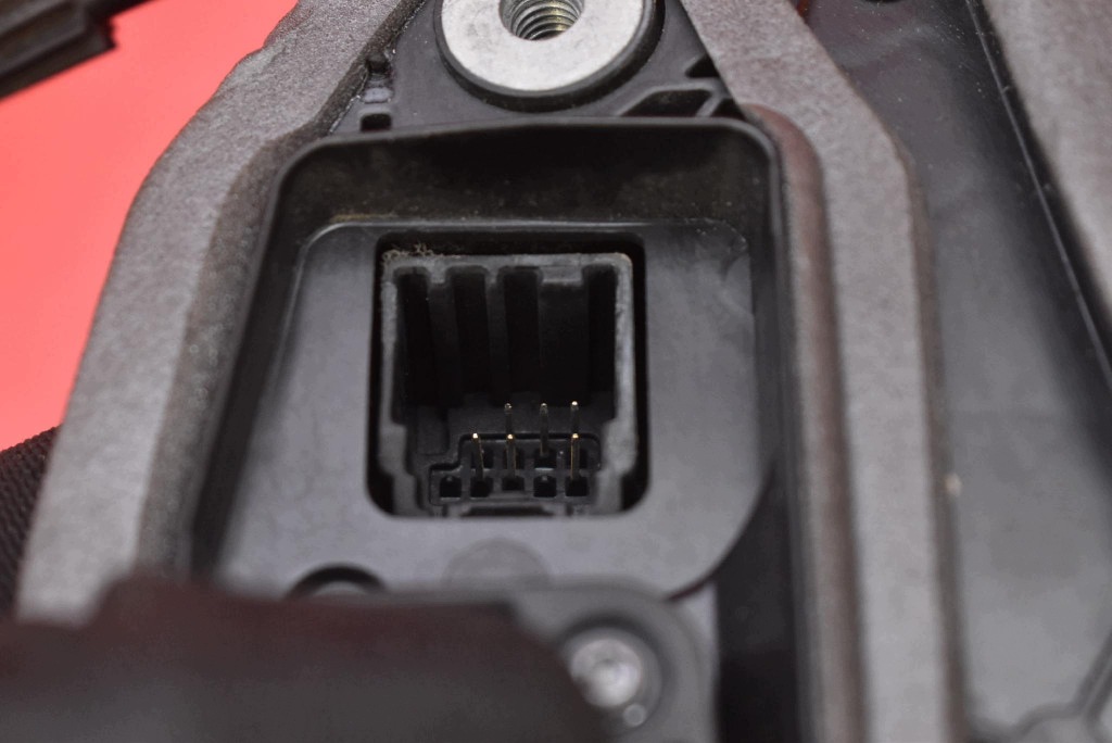lock door left front front EU 915-C3039075-18S OPEL ASTRA 5 V K 15-20