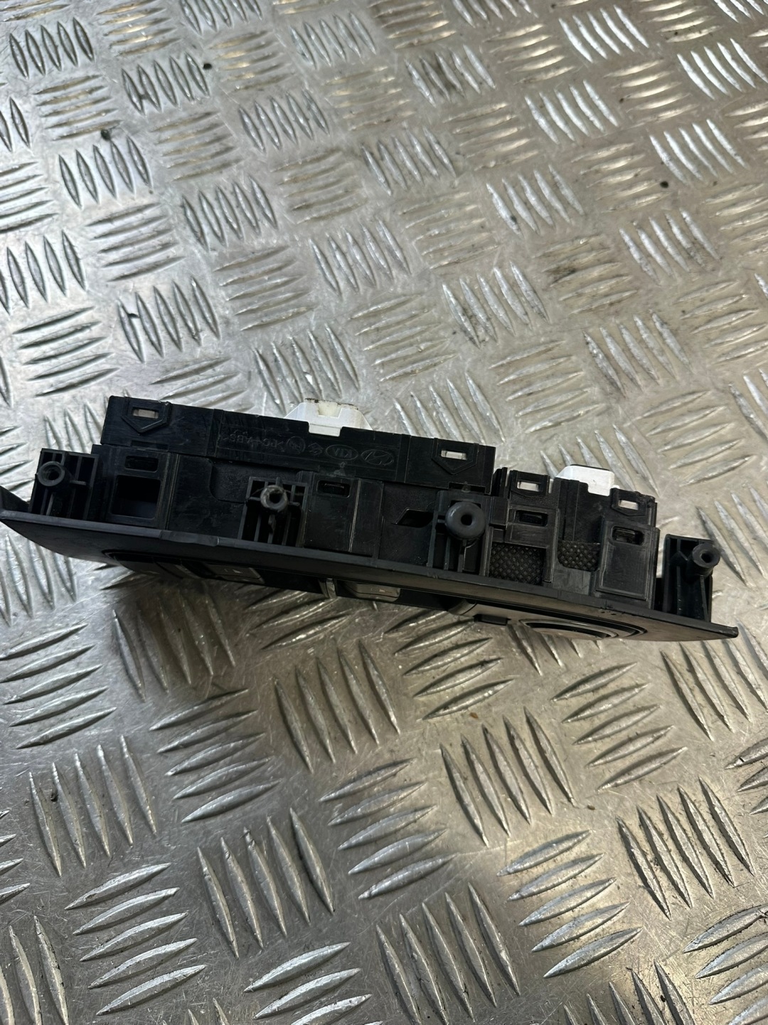 PANEL ovladac oken a zrcadel KIA PRO CEED III