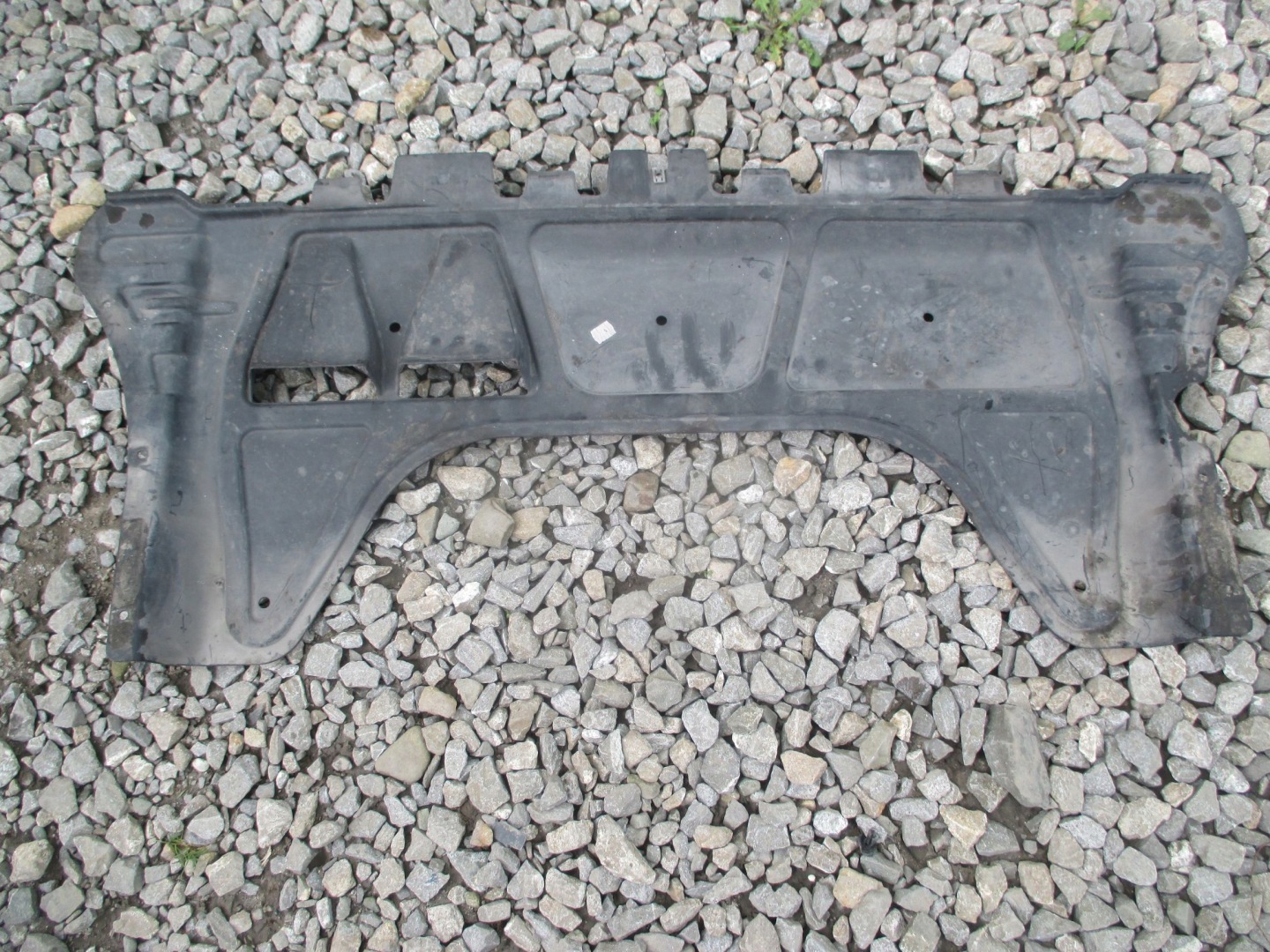 cover below engine cover AUDI Q5 and 2008R->