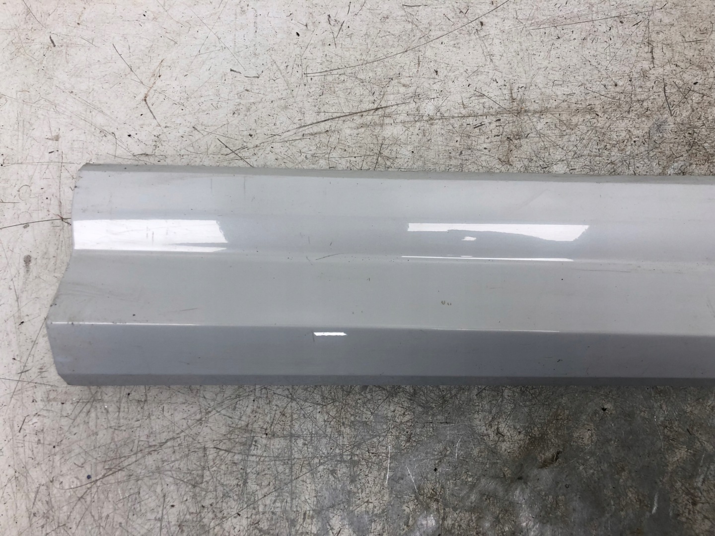 moulding door right front AUDI Q2 S-LINE 81A853960A