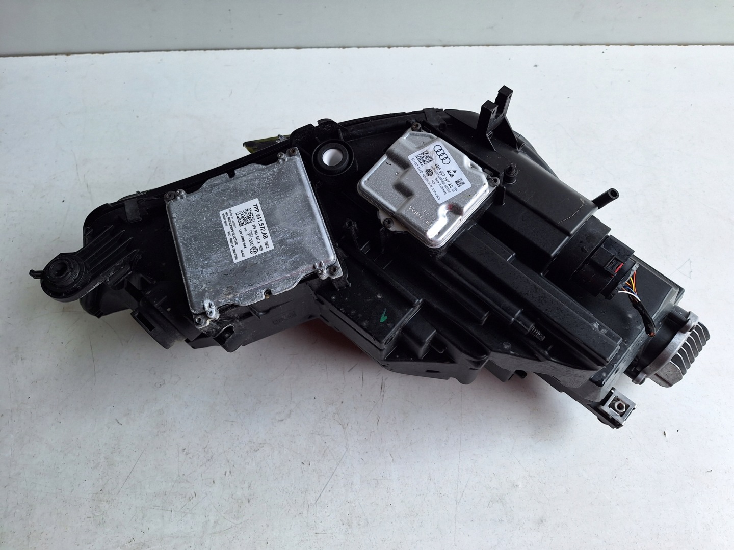 AUDI A4 B9 8W 16-20 light FULL LED 8W0941033A