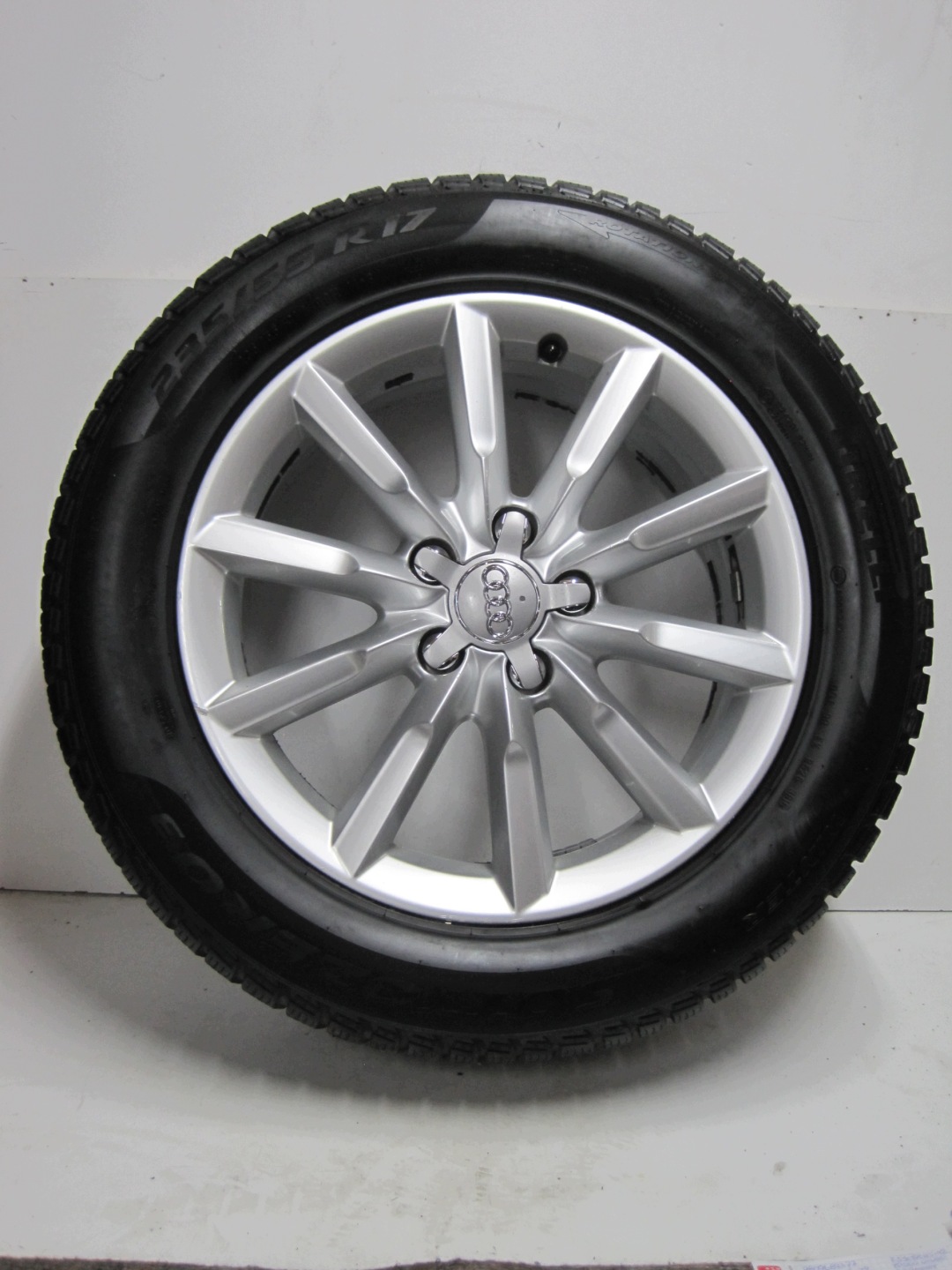 wheels discs tyres Audi Q3 8U0 R17 M+S 6MM