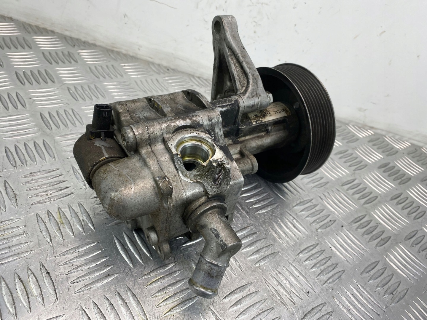 BMW 3.0B N54B Pompa servosterzo 679435001
