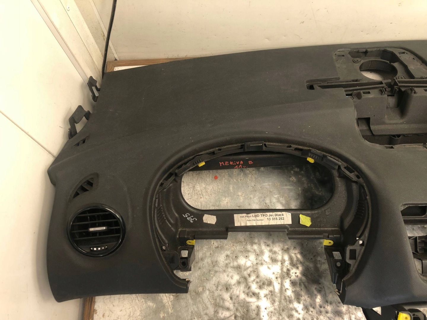 originál console dashboard instrument panel OPEL MERIVA B 13315252