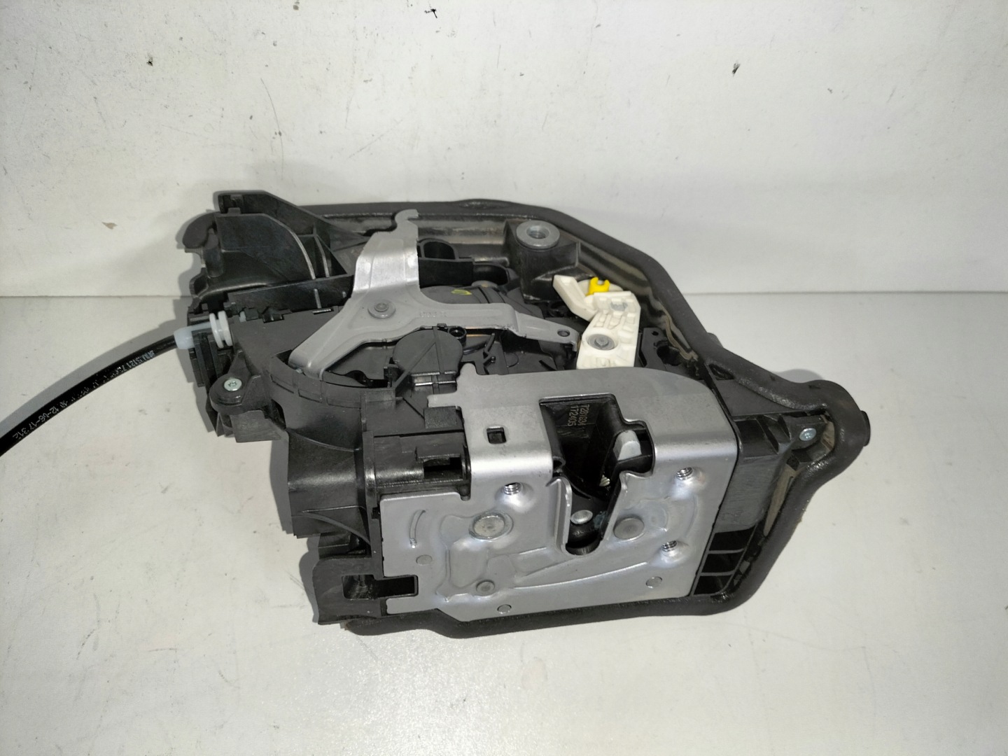 lock door front front right BMW X1 F48 15