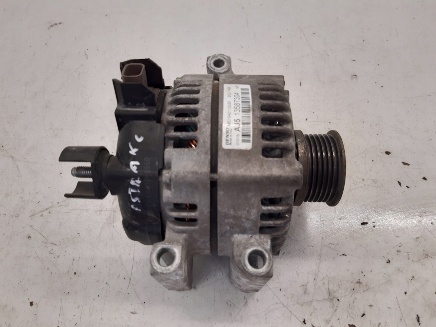 generátor 1357304 Opel Astra K