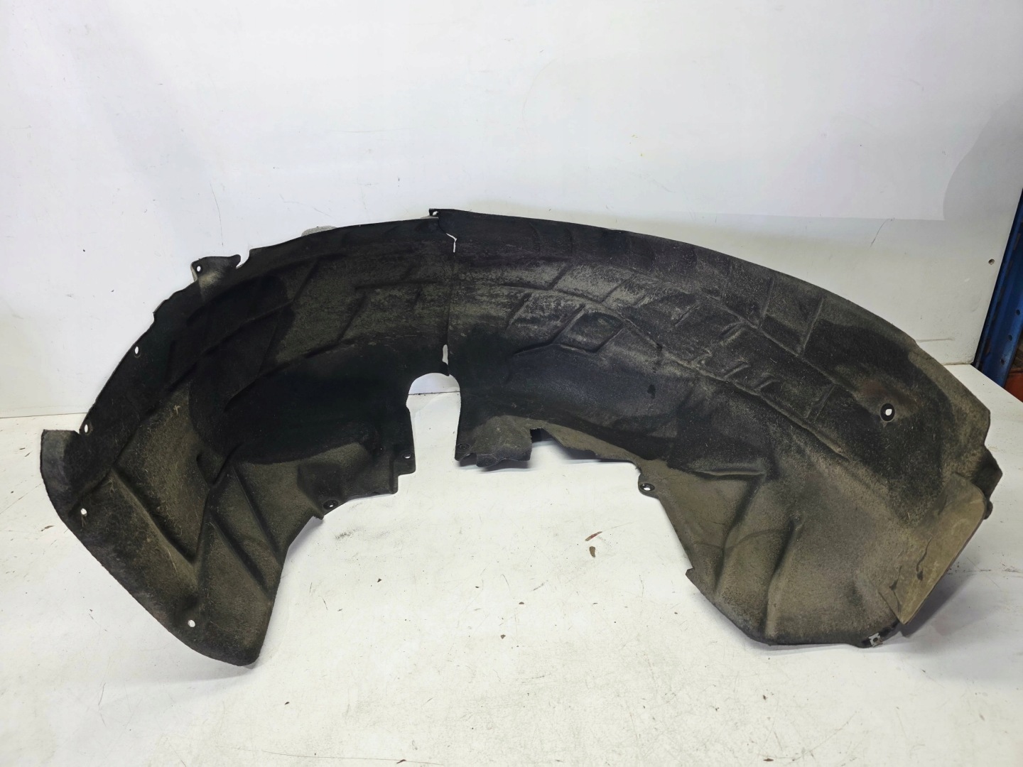mudguard MATERIAOWE right rear part AUDI A6 C8 4K0810172F