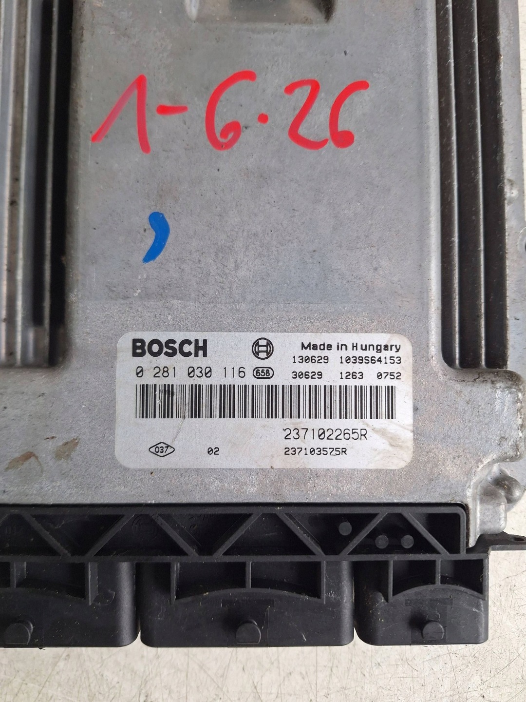 RENAULT computer control unit of the engine 0281030116 BOSCH 23702265R