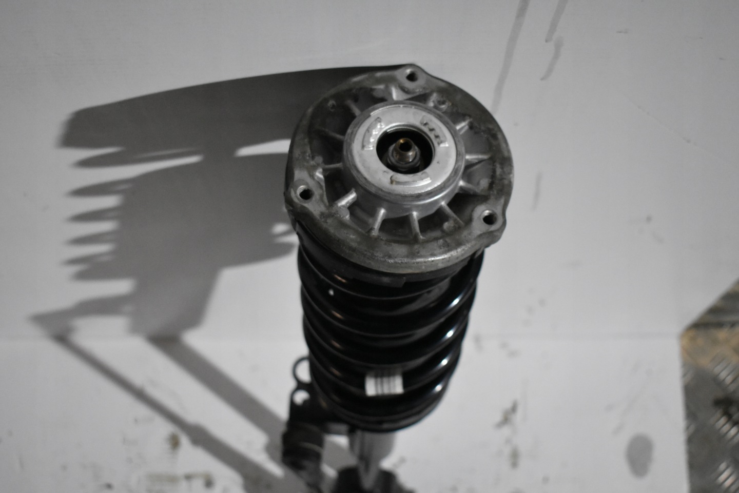 IDEALNY shock absorber front right M-P BMW G30 1