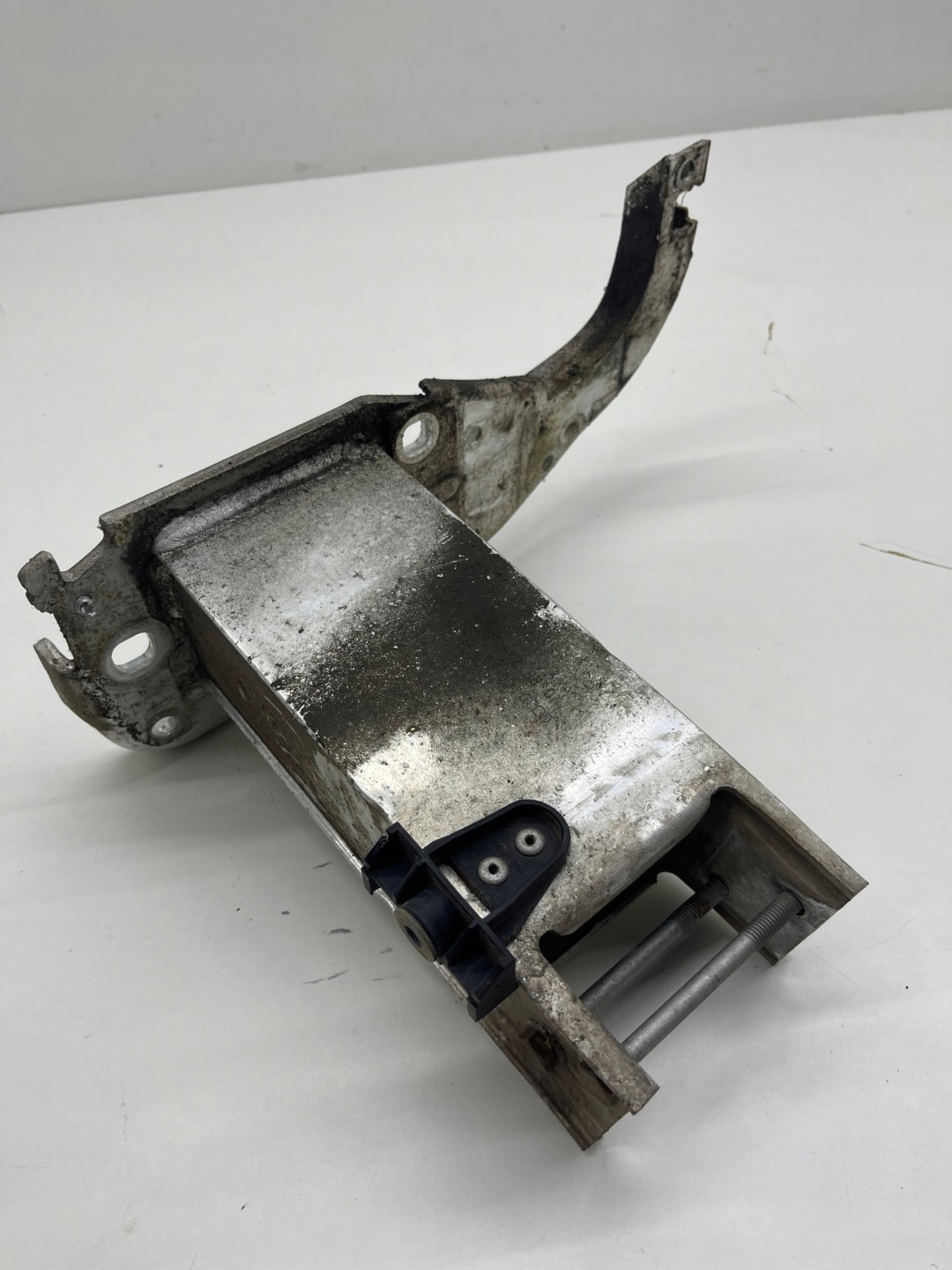AUDI A6 C7 beam tip pillar sider right front original