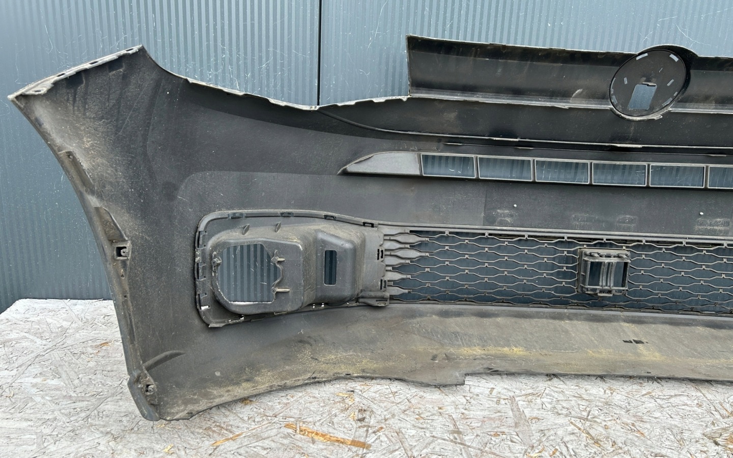 nárazník předek přední VW CADDY IV 2K7 20