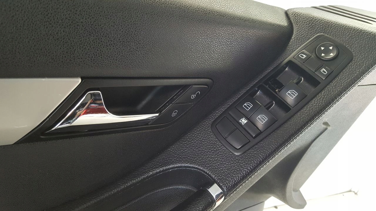 side side komplet Mercedes W251 3,0 CDI