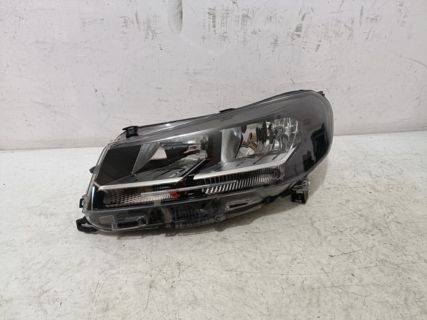 ^ TOYOTA PROACE II LIFT 2024- light left REFLEKTOR left 9847198380