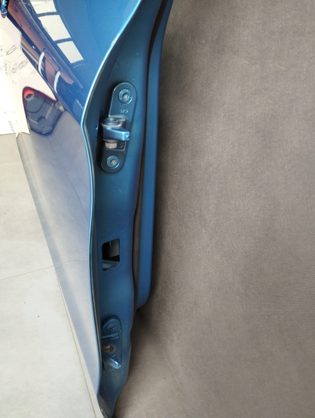 Mercedes-Benz B W246 W242 door right front 162