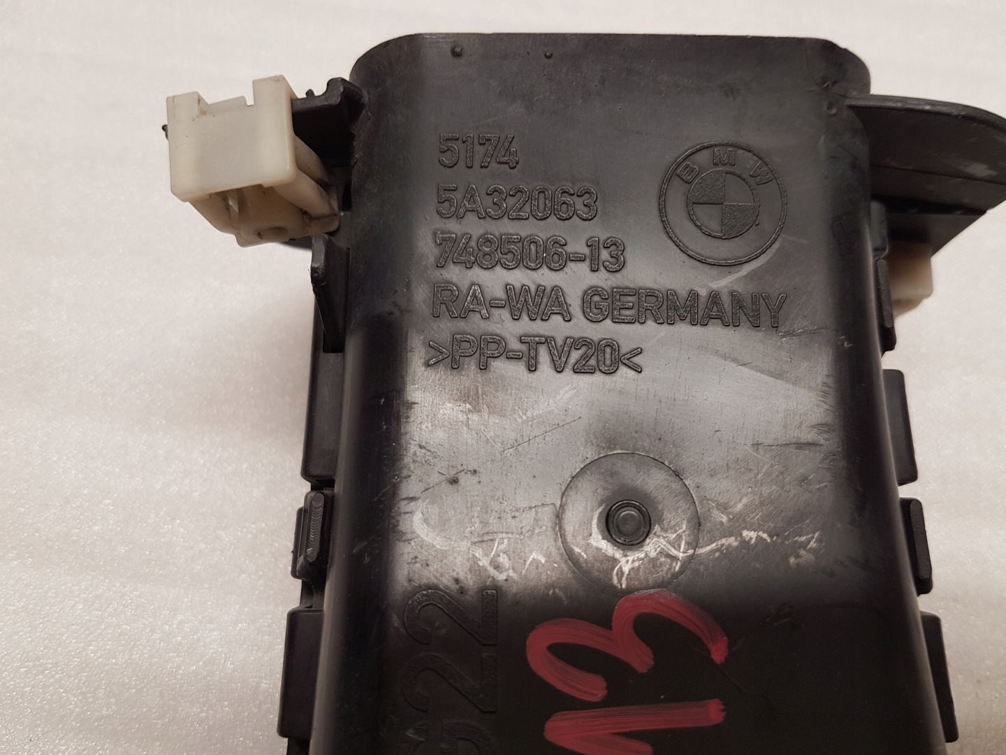 drain air left front BMW 4 G22 G23 5A32063