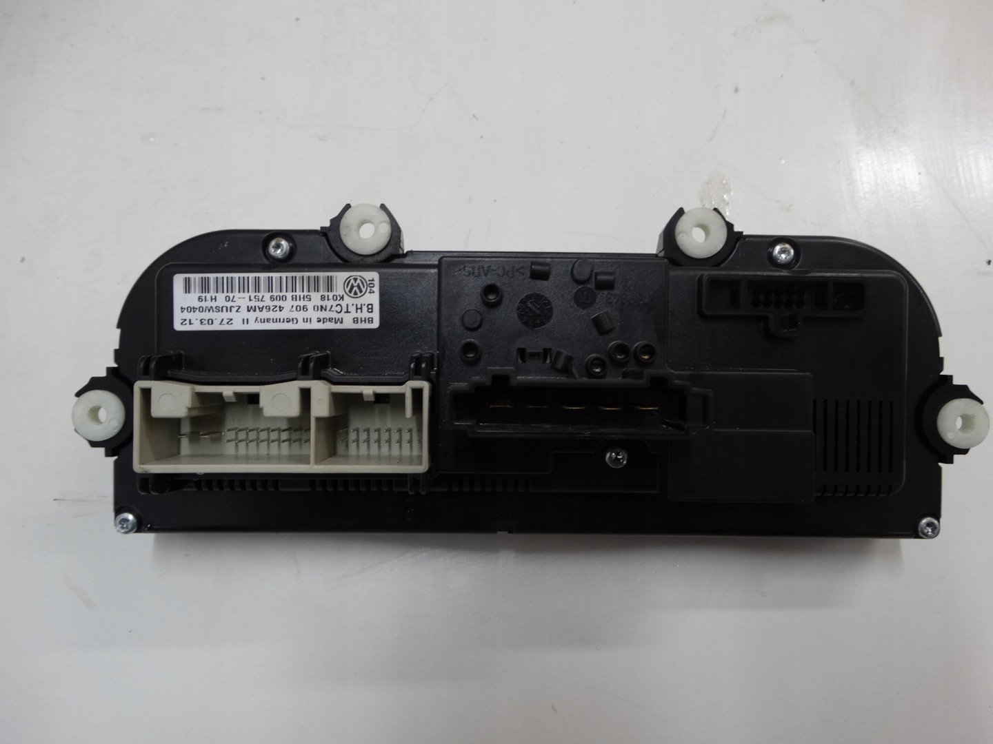 PANEL klími klimatizaci VW PASSAT B7 5HB009751