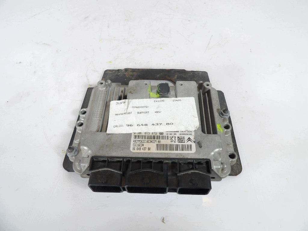 CITROEN C4 bedienteil des motors 9664843780