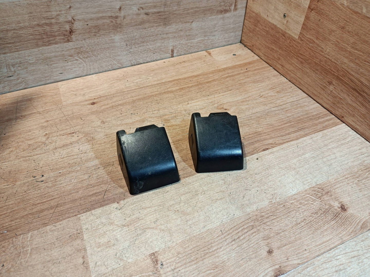 Blende Abdeckung szyny SITZ vorne Volvo V40 31306756
