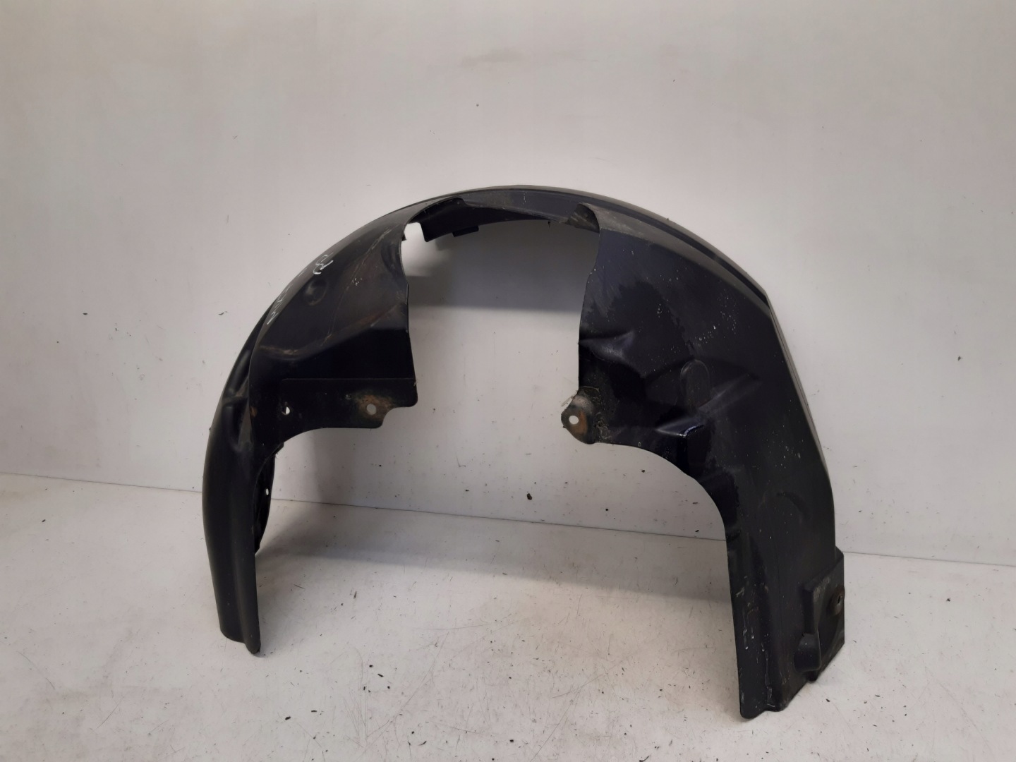 mudguard right front 8A6116114AD Ford Fiesta MK7