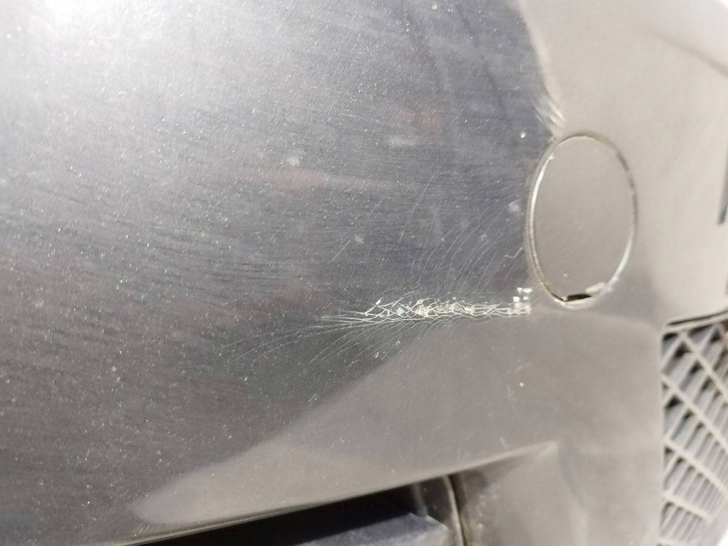 Mazda 5 V a nárazník předek přední