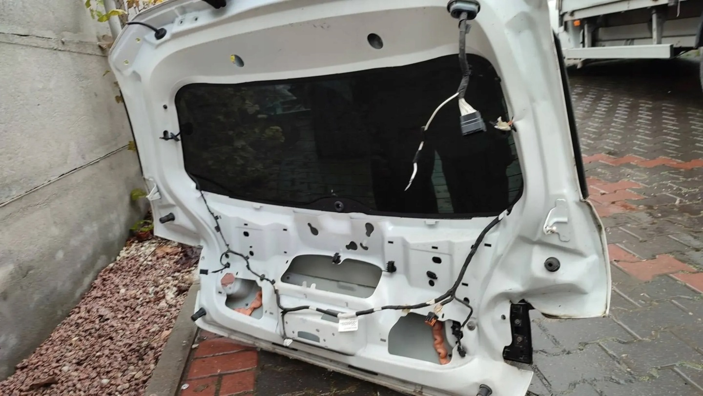 Citroen C4 Cactus 2018 boot door z window boot