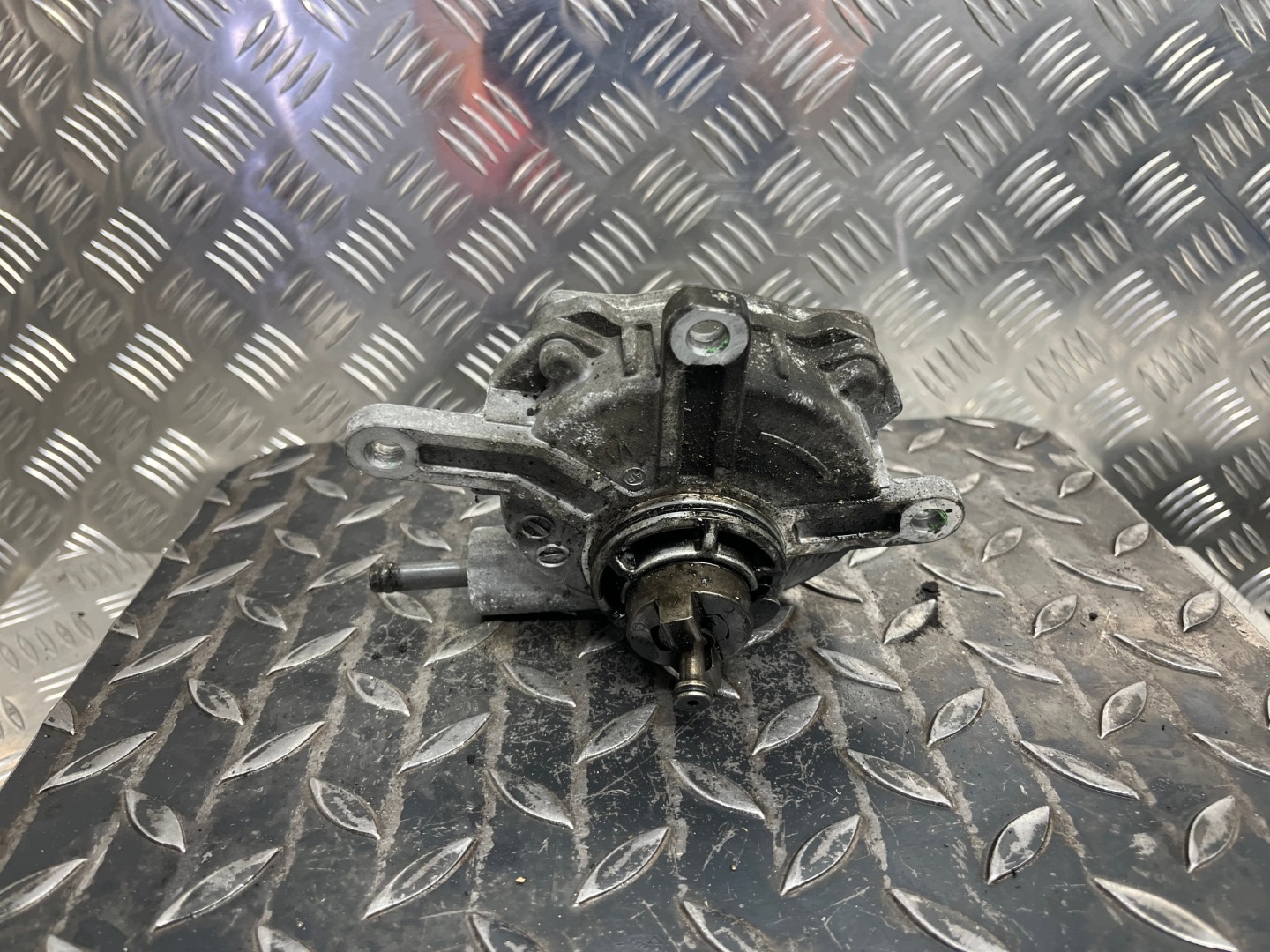 Pumpe VACUM VAKUM LEXUS IS 220D 21110798