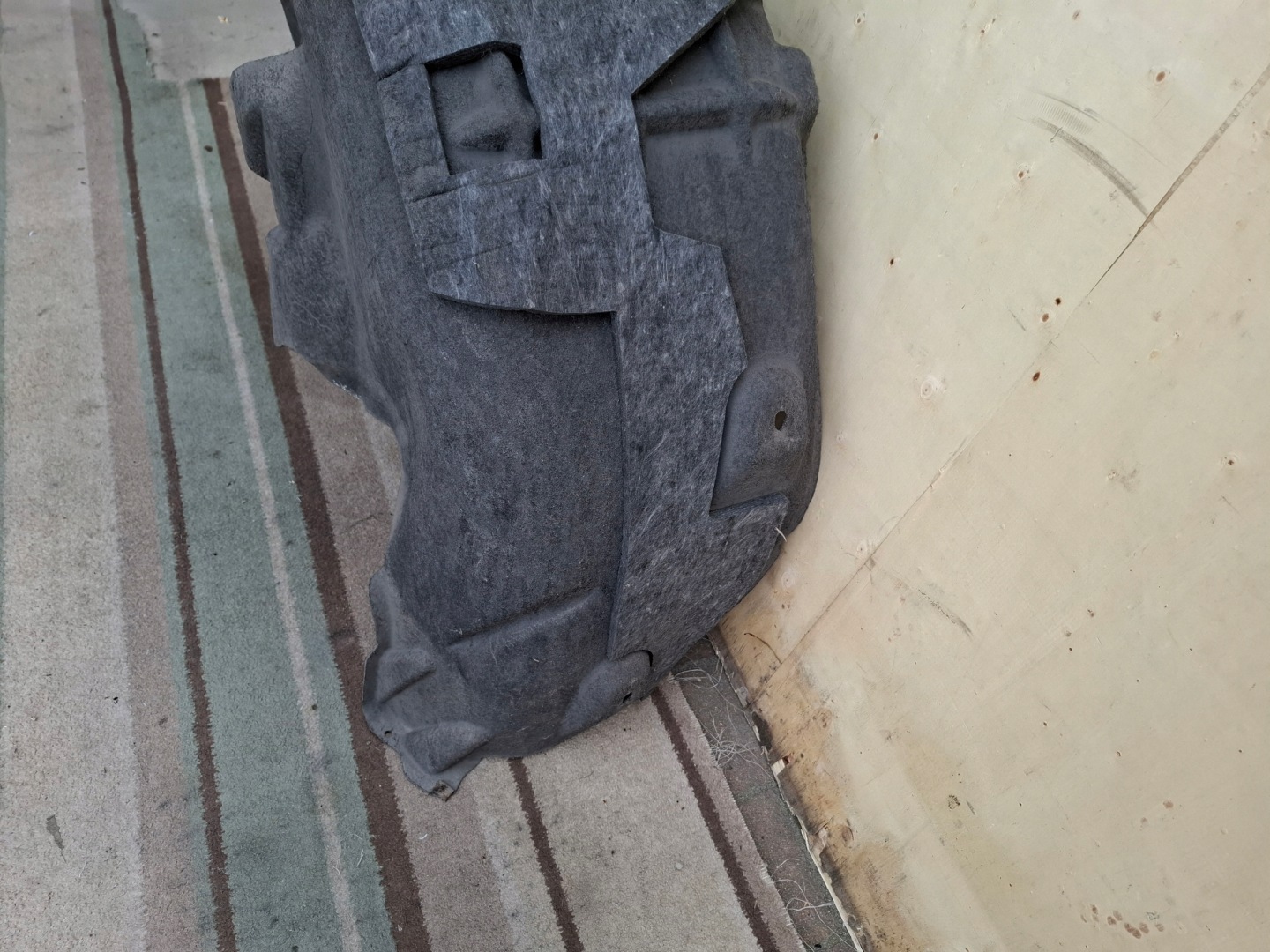 AUDI A7 C7 mudguard rear part rear. left 4G8810171B
