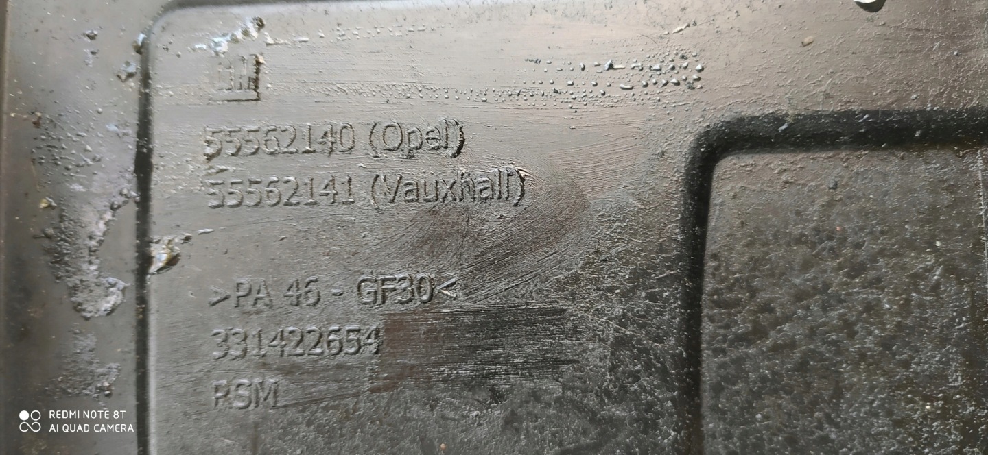 OPEL VECTRA C 3.0 engine housing cover 55562140