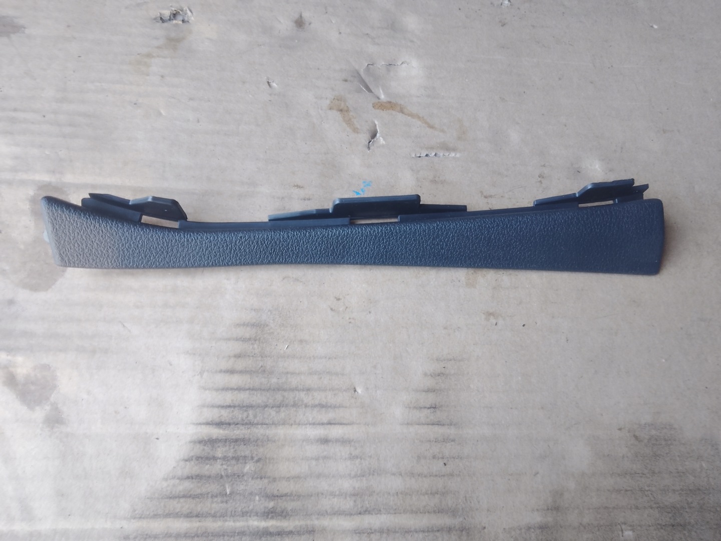 cover SLUPKA left AUDI A6 C8 4K0868203