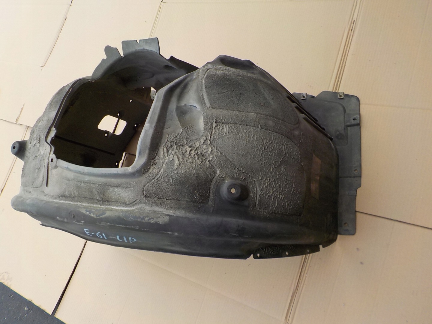 podblatník levý předek bmw e60 e61 2005r 7033749