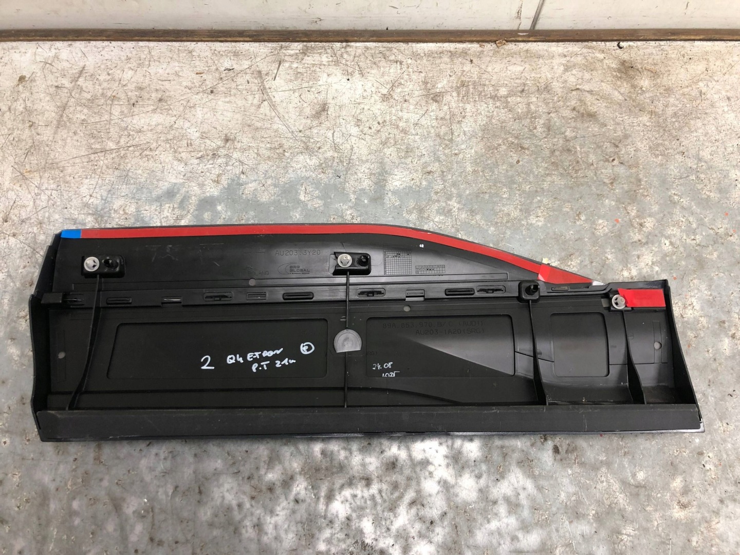 moulding door right rear part AUDI Q4 E-TRON 89A853970B
