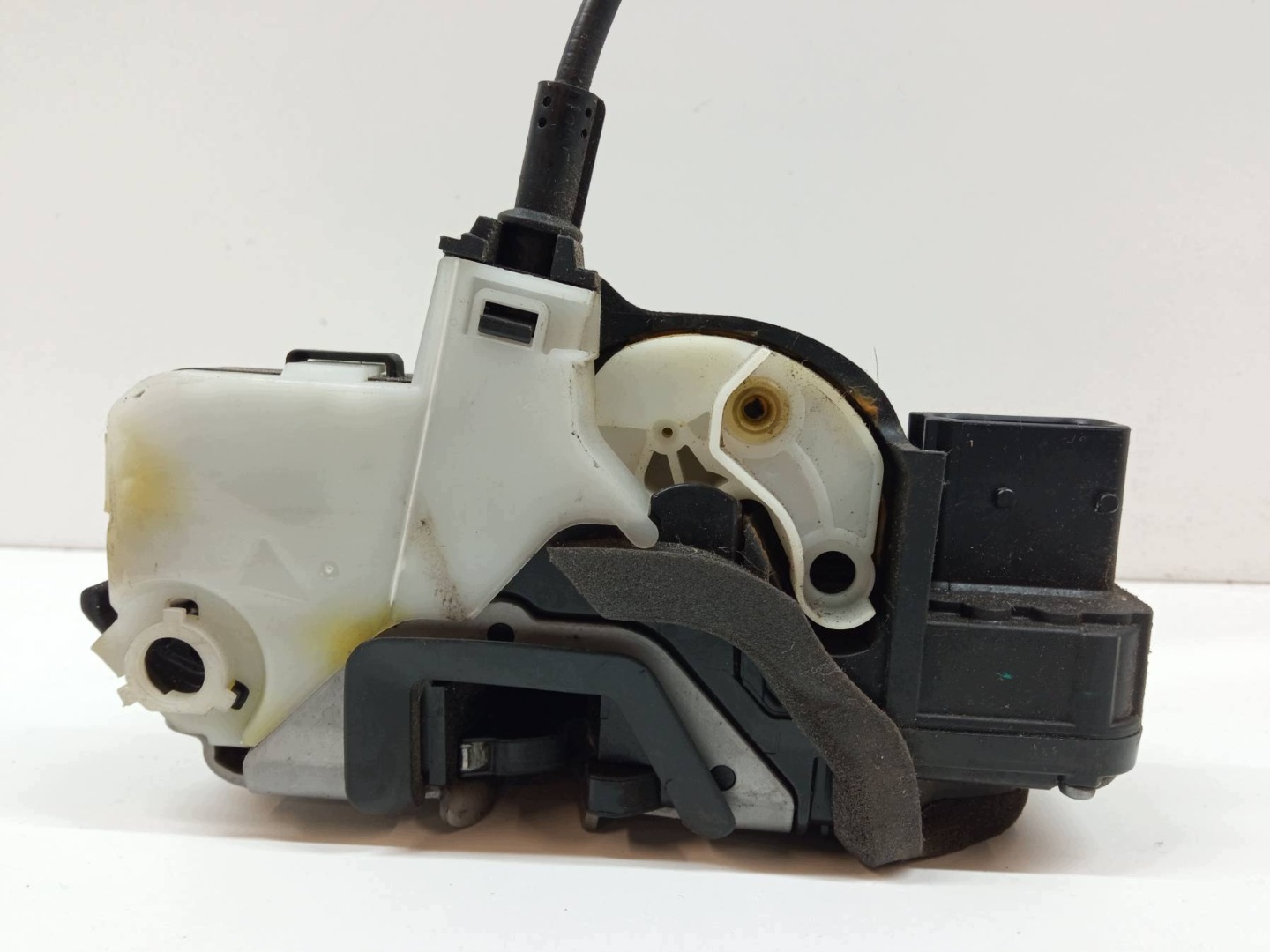 lock door right front 13503802 Opel Insignia and (2008-2017 ) A