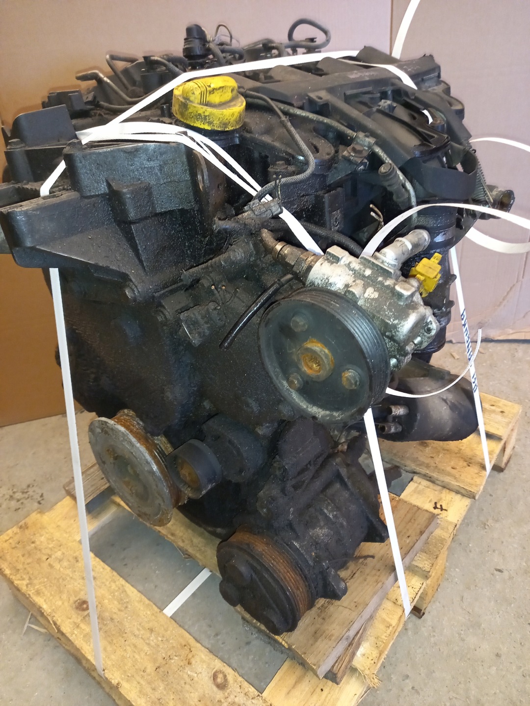 engine 2.5DCi G9U754 69US754 complete MASTER MOVANO damaged PANEWKI