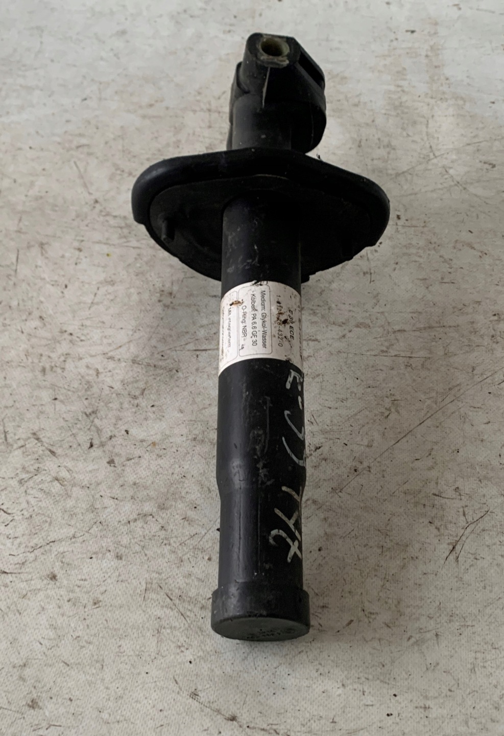 # beam tip right rear part BMW 5 E39 8248032